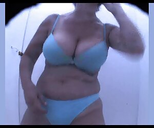 Amerikan milf Eva porno kızlık zarı patlatma Griffin parmaklar ona ıslak saç